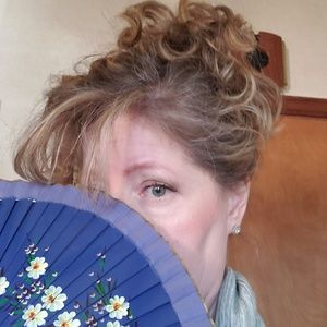 Meet your Posher, Stacy